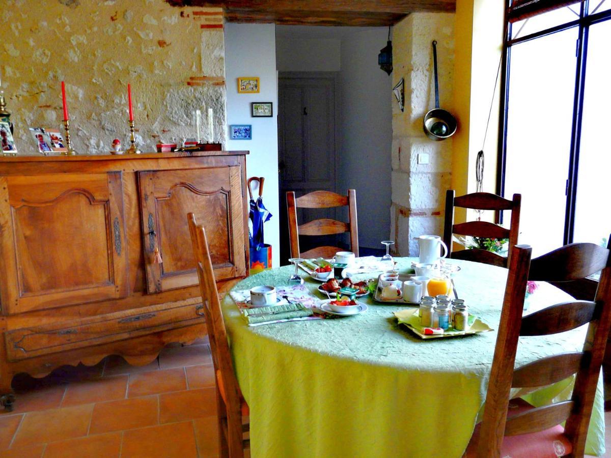 Bed and Breakfast Au Bord De L'Eau Pessac-sur-Dordogne Zewnętrze zdjęcie