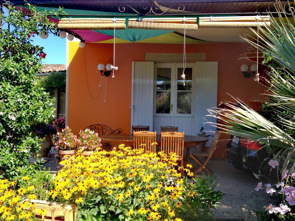 Bed and Breakfast Au Bord De L'Eau Pessac-sur-Dordogne Zewnętrze zdjęcie