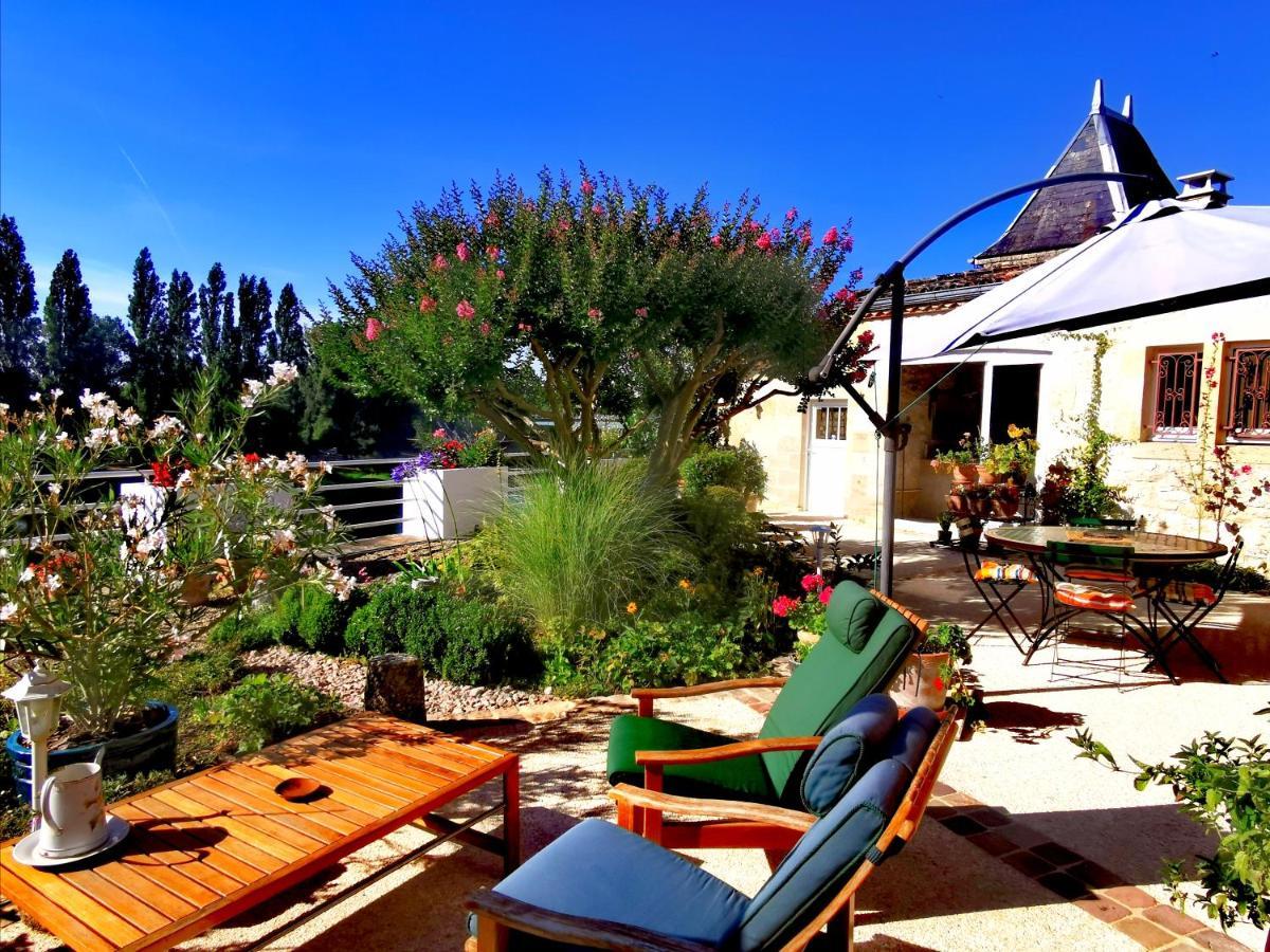 Bed and Breakfast Au Bord De L'Eau Pessac-sur-Dordogne Zewnętrze zdjęcie